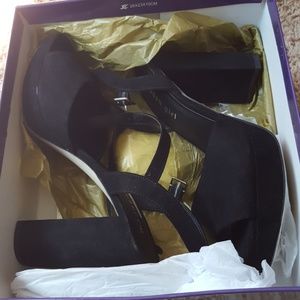 Shoe